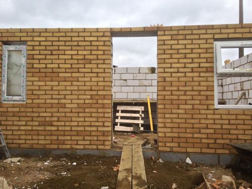 BRICKLAYING 1