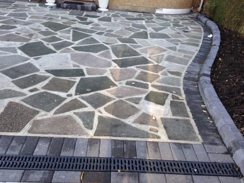 CRAZY PAVING DRIVEWAY