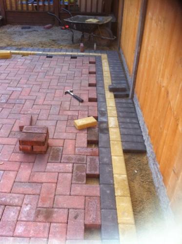 DRIVEWAY BORDERING BRICK